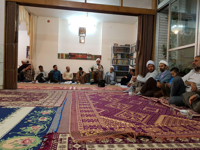 مراسم سخنرانی با حضور جمعی از علماء و روحانیون و طلاب نجف آباد
